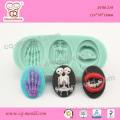 Convenient silicone baking cake mould